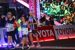 BIB: 45110, 1812, 104
                            <button type="button" onclick="openModal(23207464)" class="btn btn-primary btn-sm float-right btn-popup" data-toggle="modal" data-target=".modal-high-quality">
                        <i class="fas fa-shopping-cart"></i> Add to Cart
                    </button>
                                            <button type="button" onclick="isThisMe(23207464, true)" class="btn btn-success btn-sm float-right btn-popup btn-isme hidden" data-toggle="tooltip" data-placement="bottom" title="นี่คือรูปของคุณใช่ไหม คลิกที่นี่เพื่อเอาเข้าอัลบั้ม">
                        <i class="fas fa-plus"></i> Add to album
                    </button>
                    <button type="button" onclick="isThisMe(23207464, false)" class="btn btn-warning btn-sm float-right btn-popup btn-isnotme hidden">
                        <i class="fas fa-ban"></i> Remove from album
                    </button>